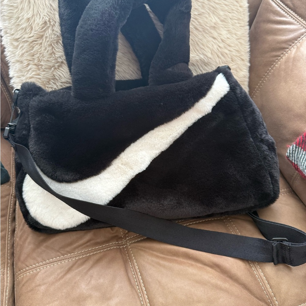 Nike Black and White Faux Fur Tote - Picture 6 of 7
